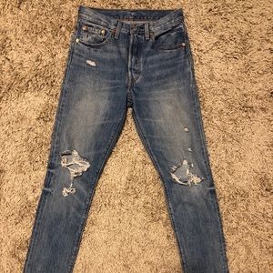 Levi 501 skinny with rips